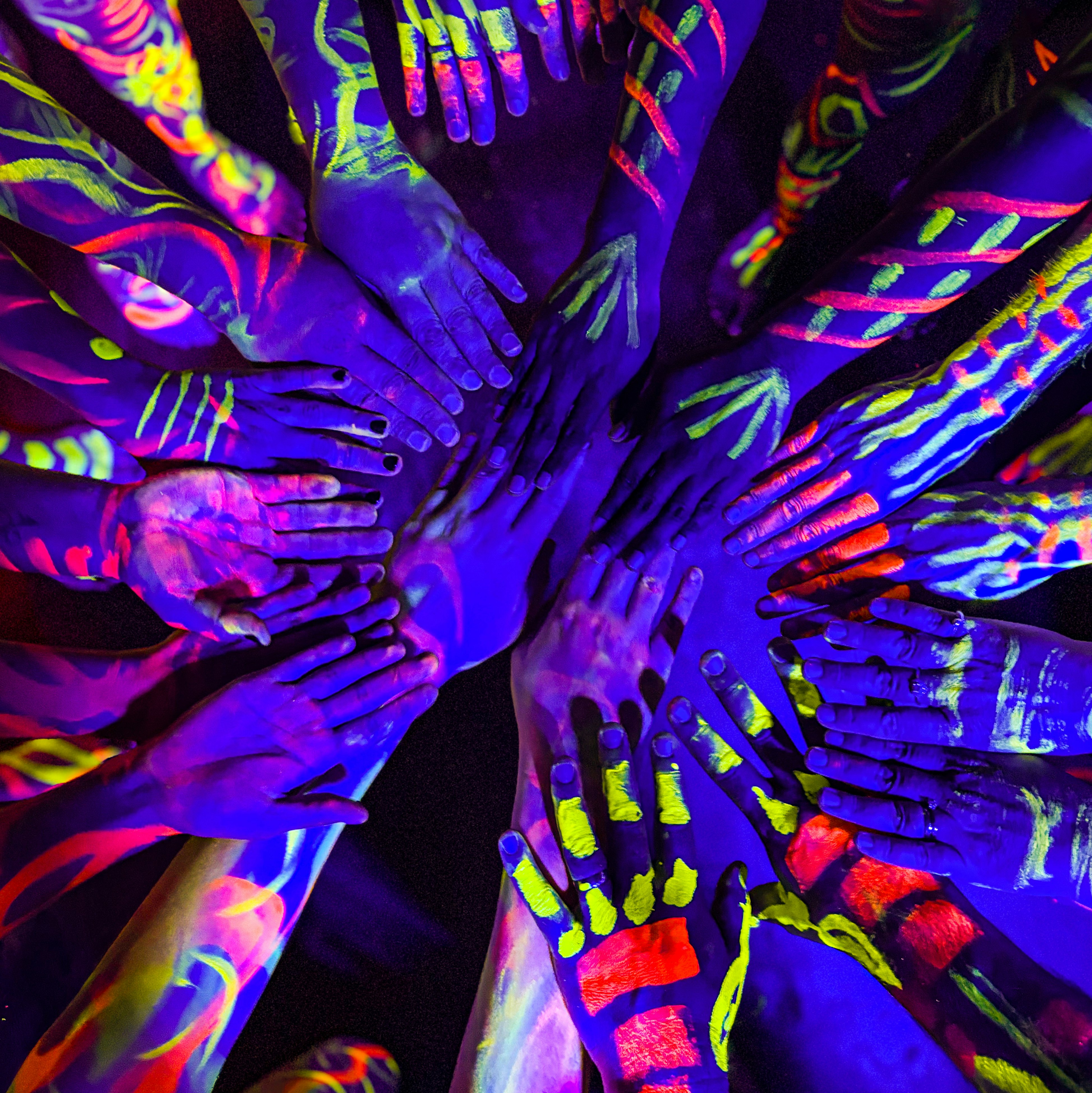 Neon Model Experience! Oxford Circus Life Drawing