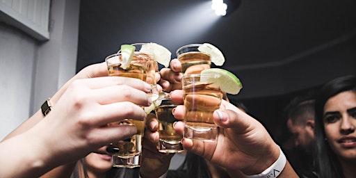 Hamburg  Pub Crawl – Nightlife Tour with 4 Bars & Club Entry
