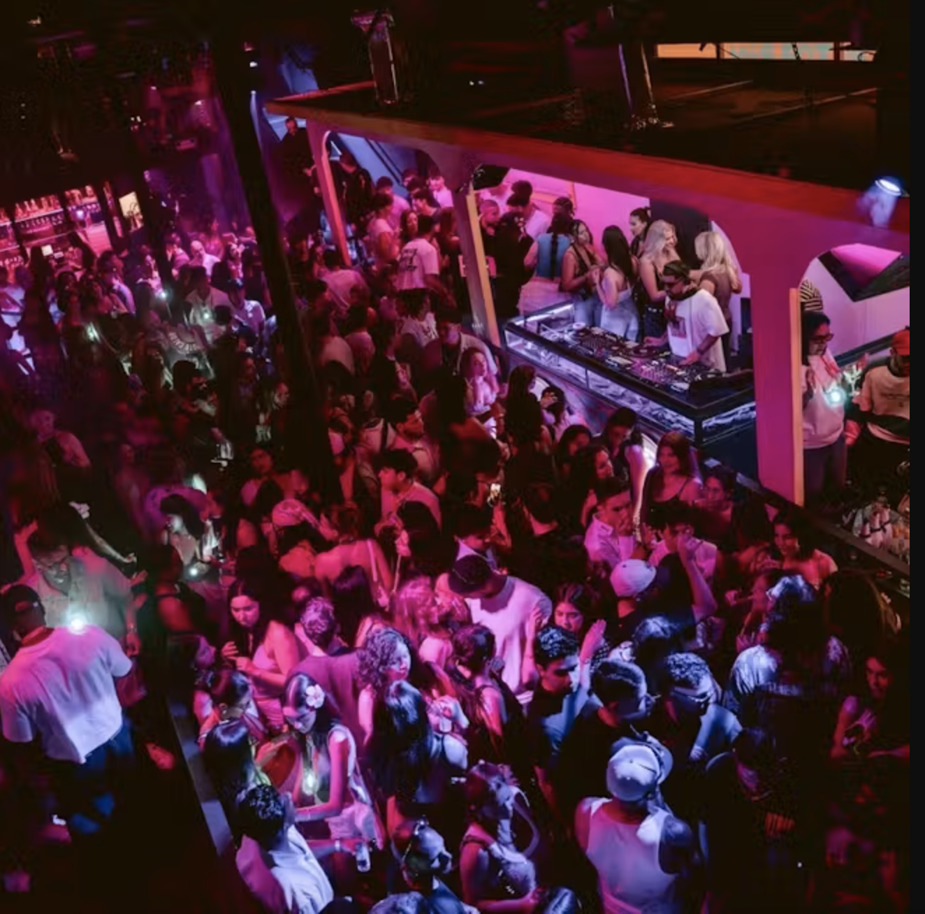 Friday - hits reggaeton - room / Guest list