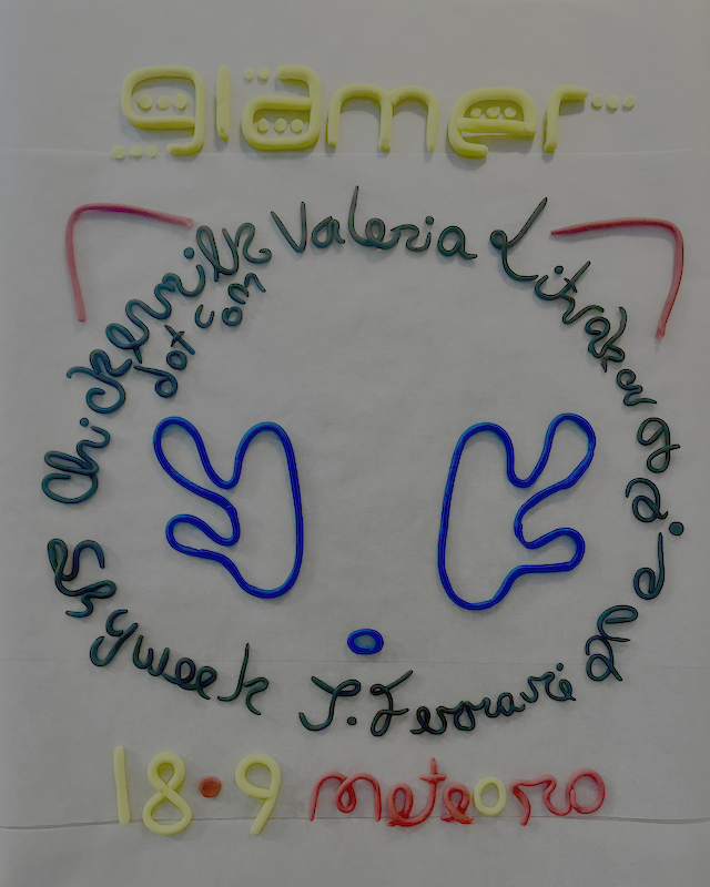 glamer: Chickenmilk dot com, Valeria Litvakov, shyweek, Julietta Ferrari, ga.dea