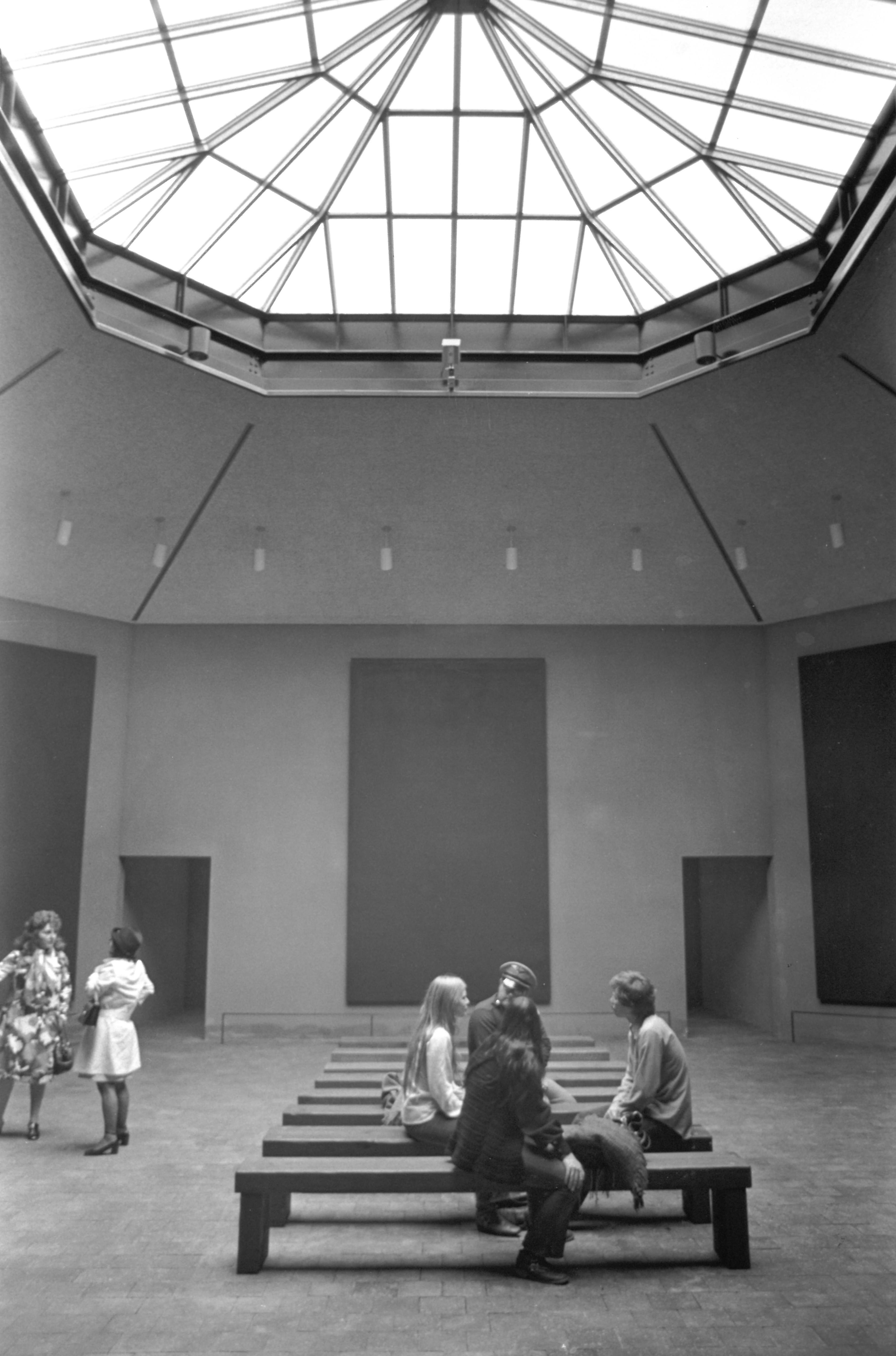 Traces of Encounter: The Rothko Chapel and its Visitors
