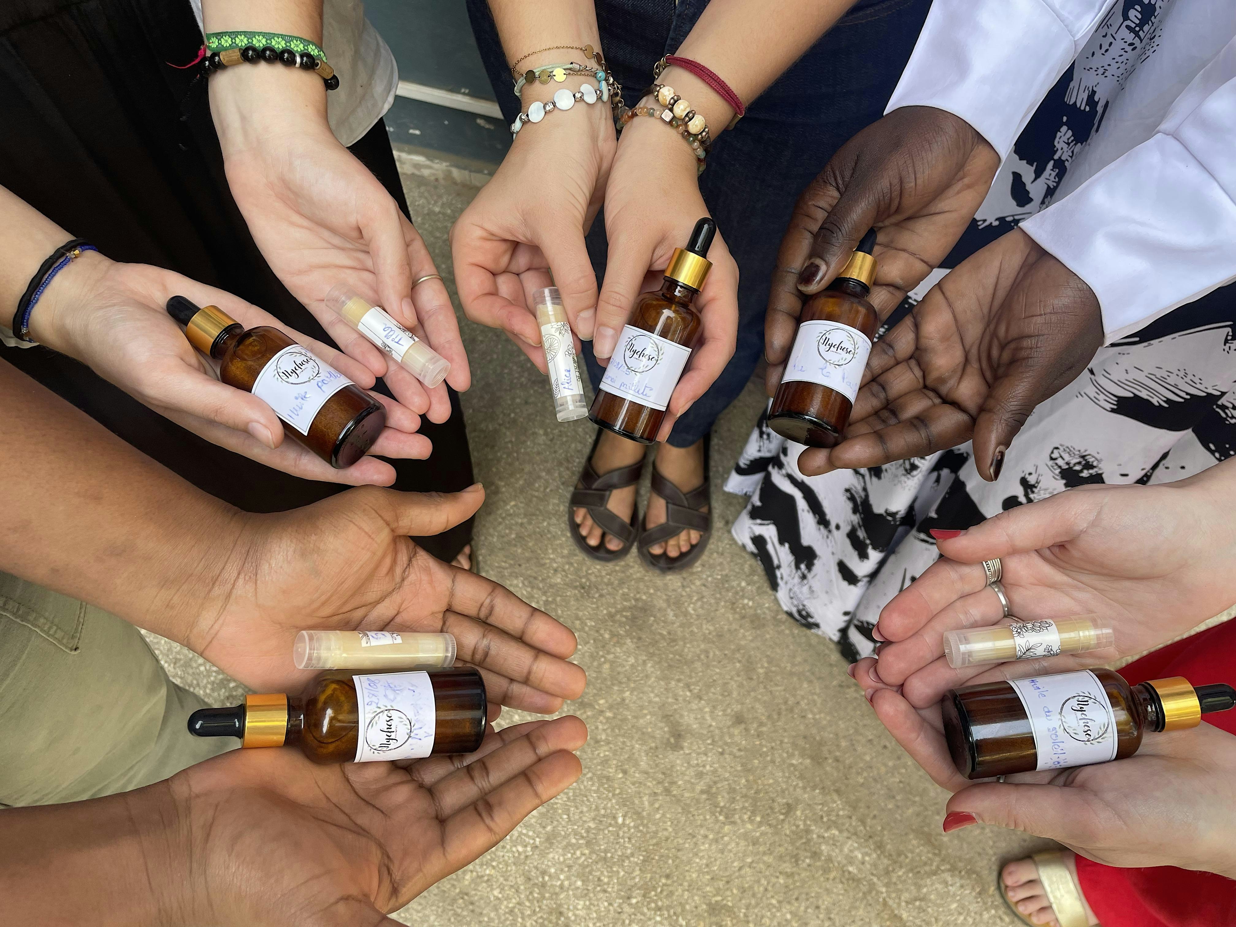 Atelier création d'une huile parfumée et d'un baume à lèvres