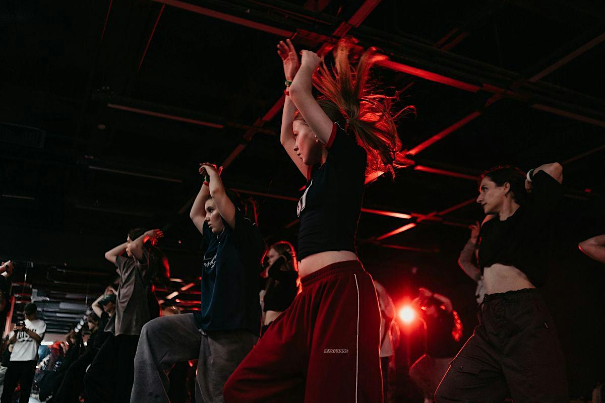 URBAN CHOREOGRAPHY DANCE