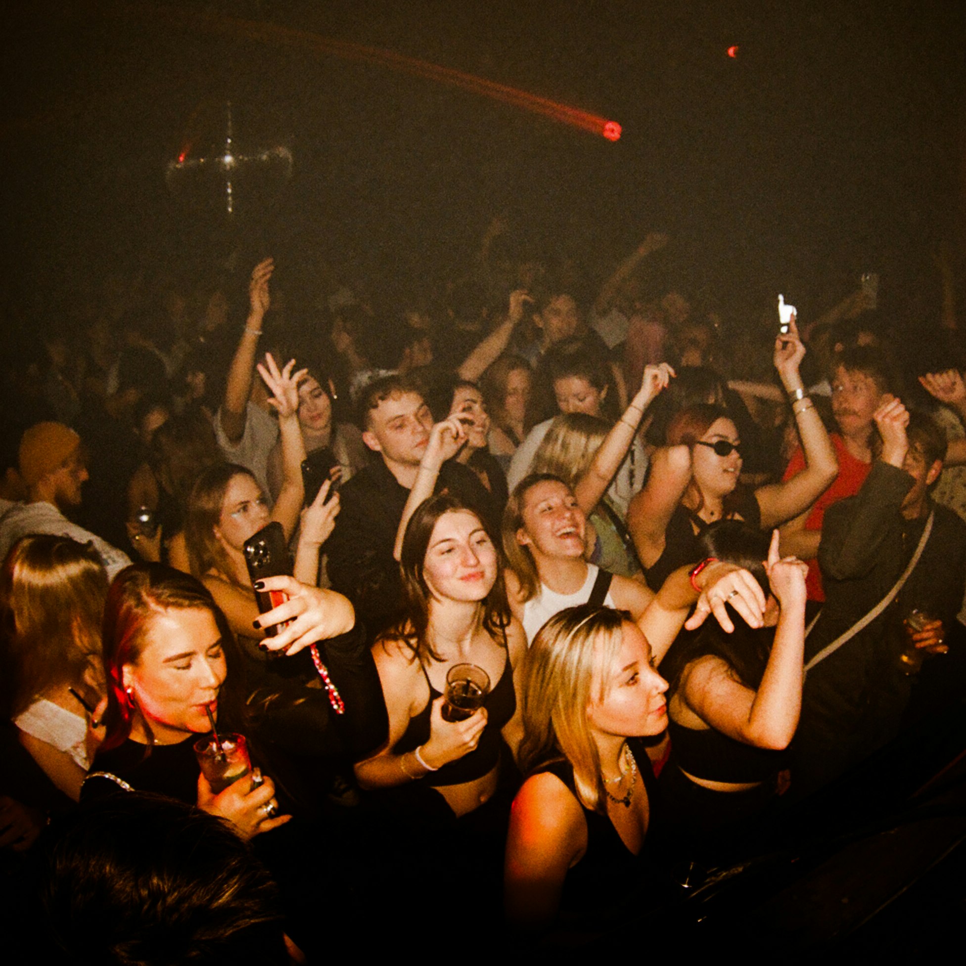 [FREE PARTY] HOUSE MUSIC ALL NIGHT LONG