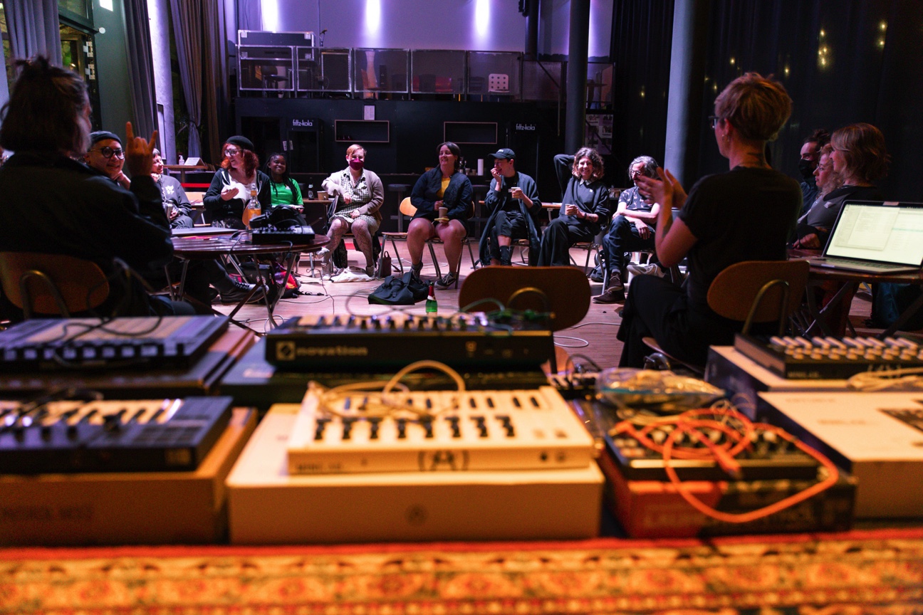 รclat Crew - music making meetup for FLINTA