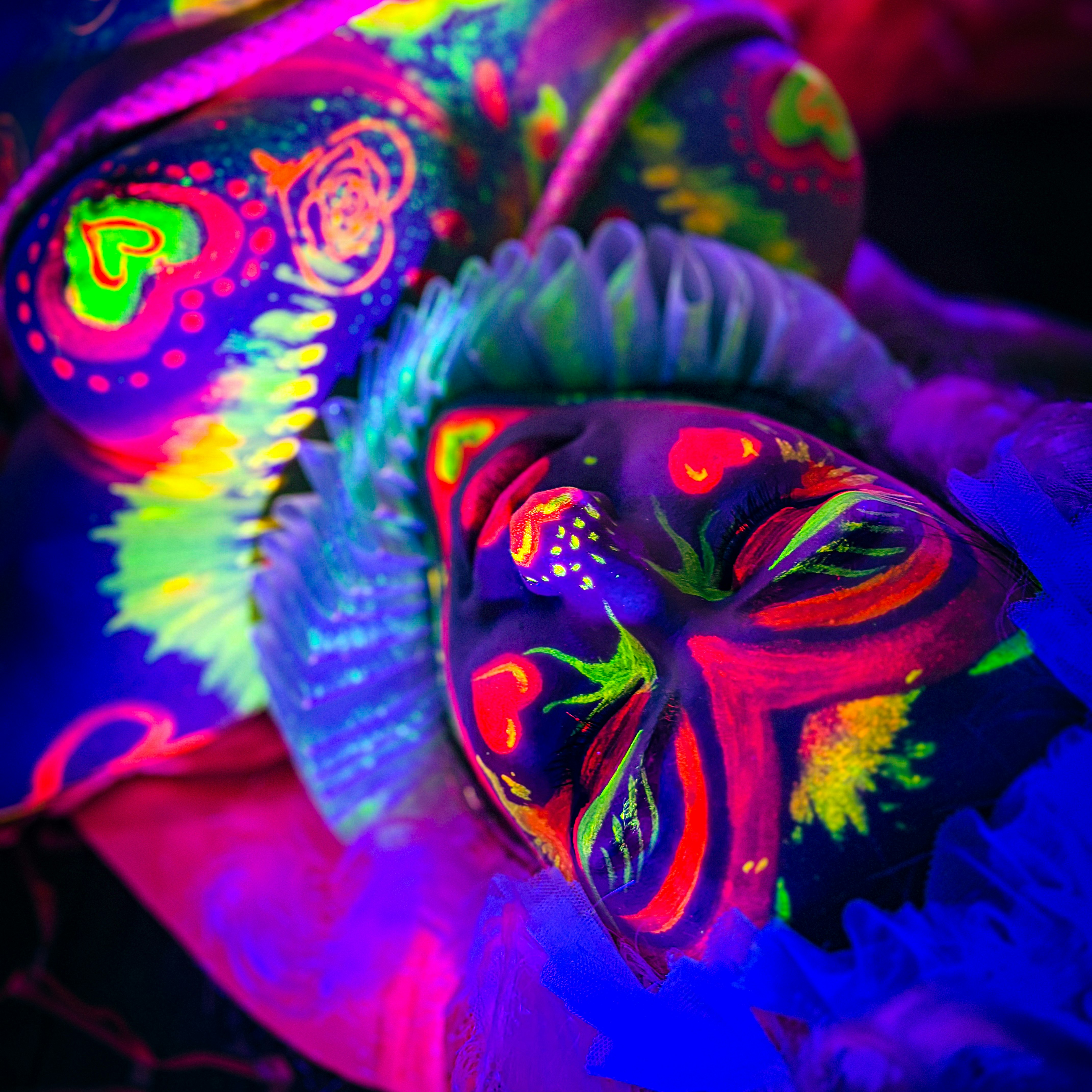 Neon Naked Life Drawing in Bethnal Green!