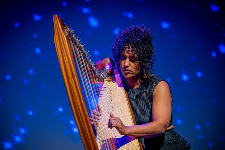 RESONANT met Indra Diallo