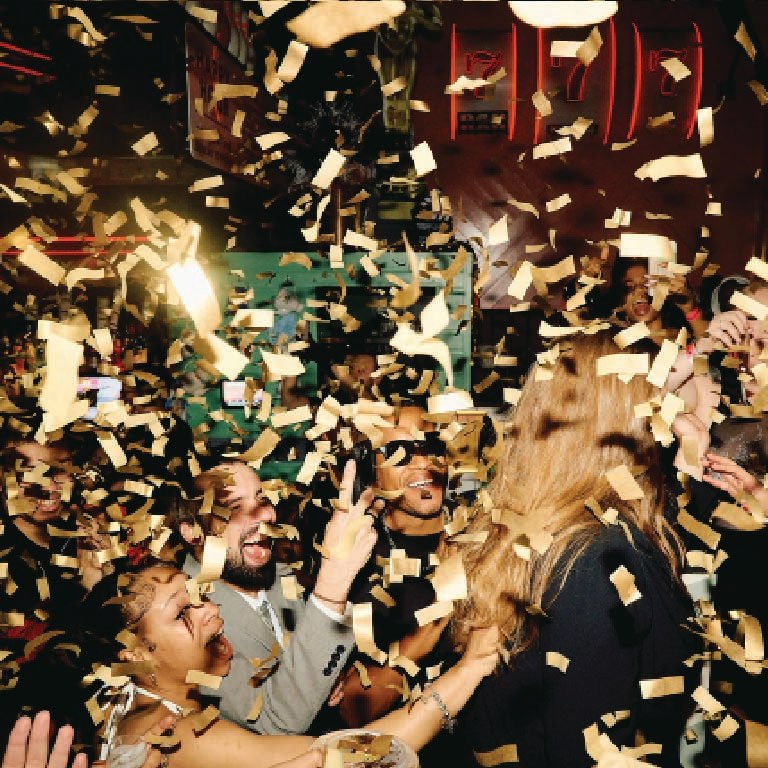BOTTOMLESS NYE AT SIMMONS OLD STREET
