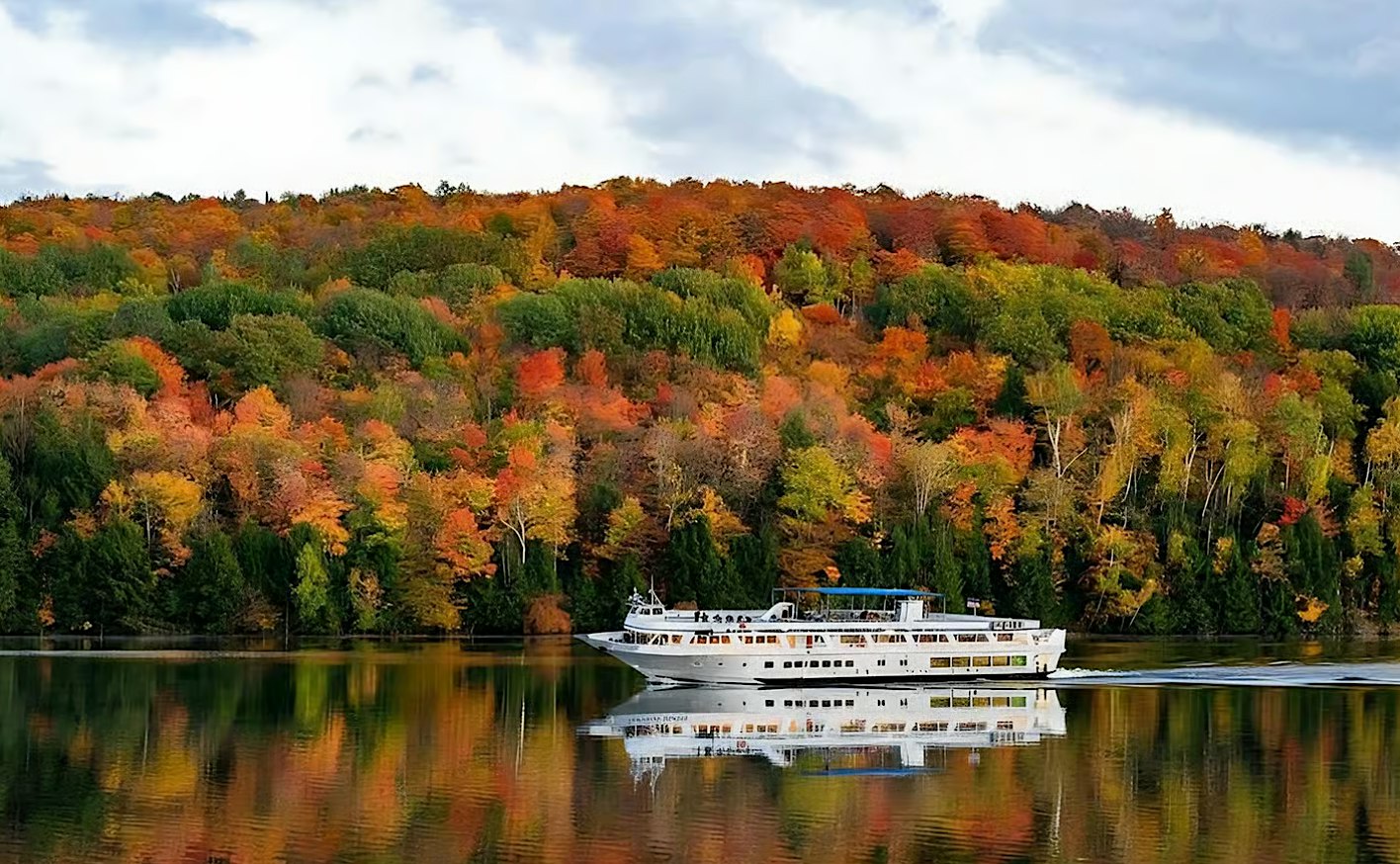New York City: Fall Foliage Oktoberfest  5 hours Cruise