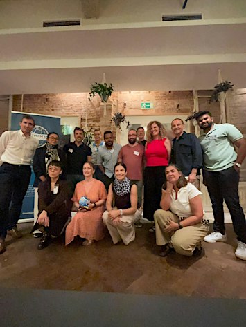 Practice Public Speaking in English, Make Friends in Barcelona