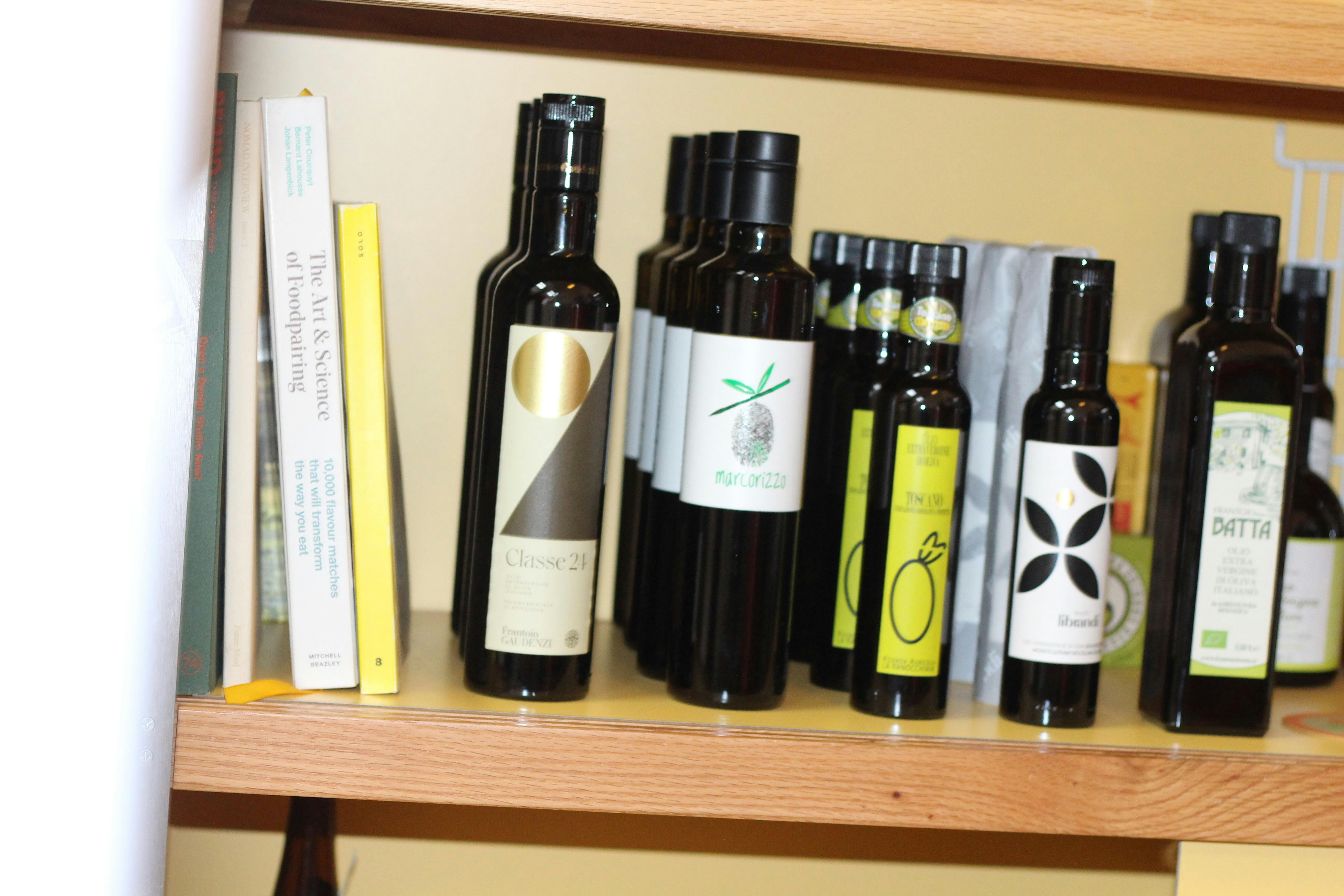 EXTRA VIRGIN OLIVE OIL TASTING WITH TRAVIS
