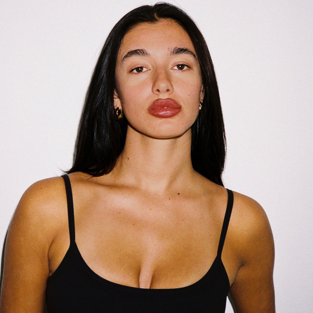 Delilah Saxena + Jamie S + Maner