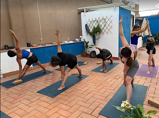 FLOW YOGA (Shala/Rooftop )