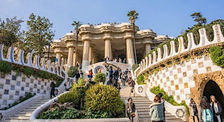 Barcelona: Park Guell Guided Tour with Skip The Line Entry