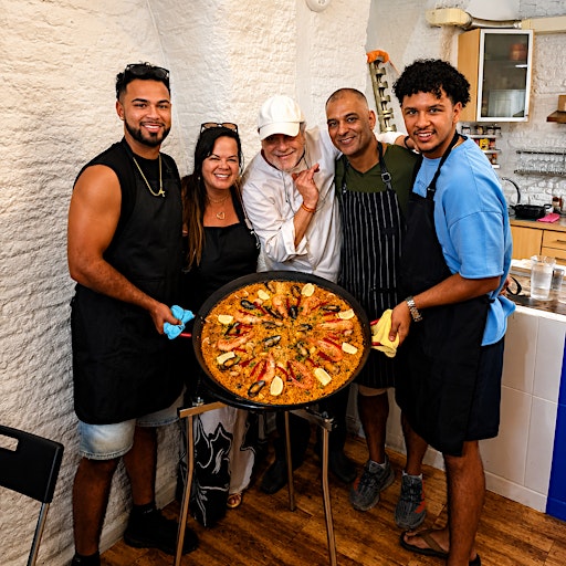 Madrid: hands-on paella workshop with unlimited sangria