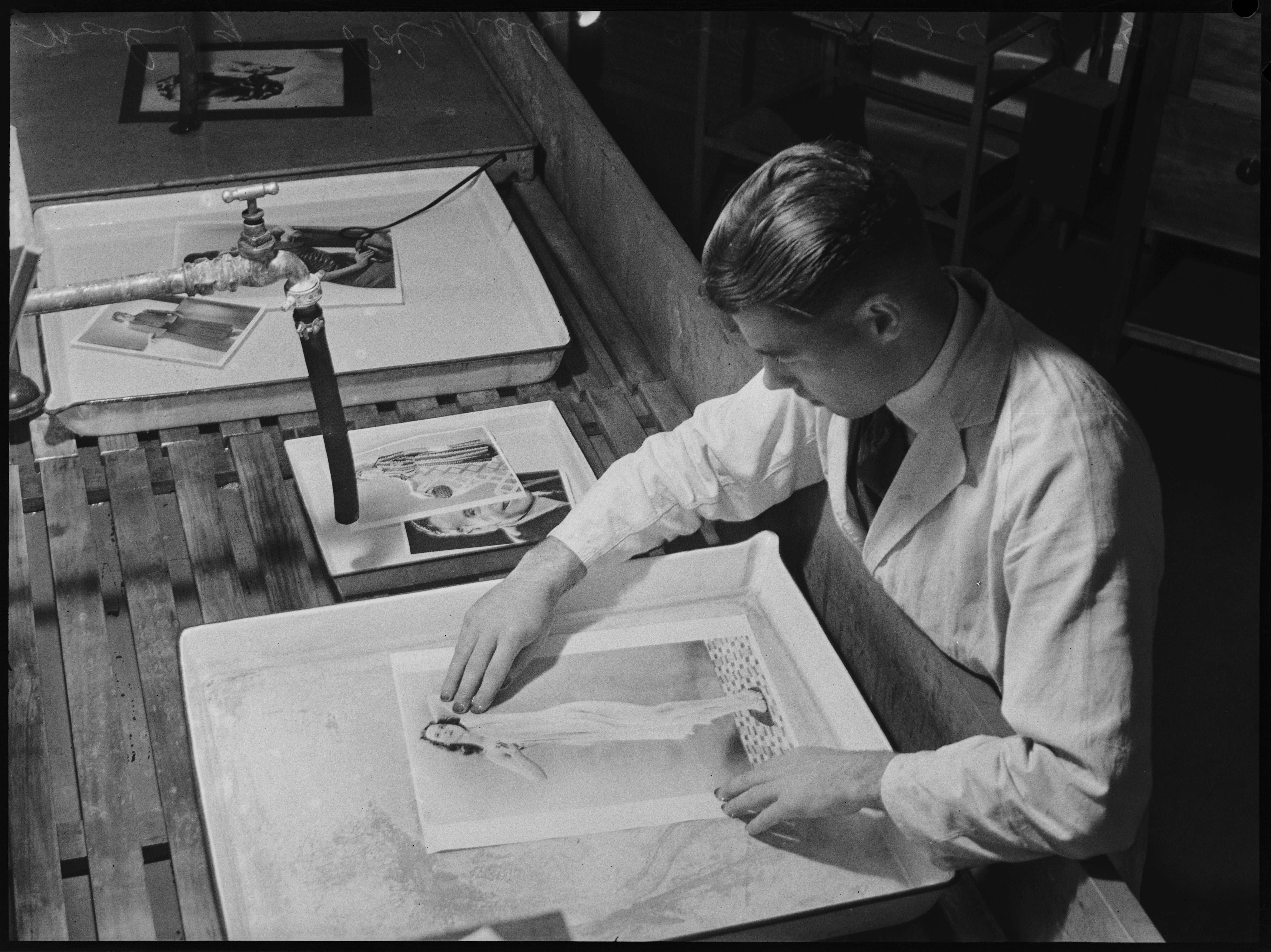 Picture this: Researching through photographs