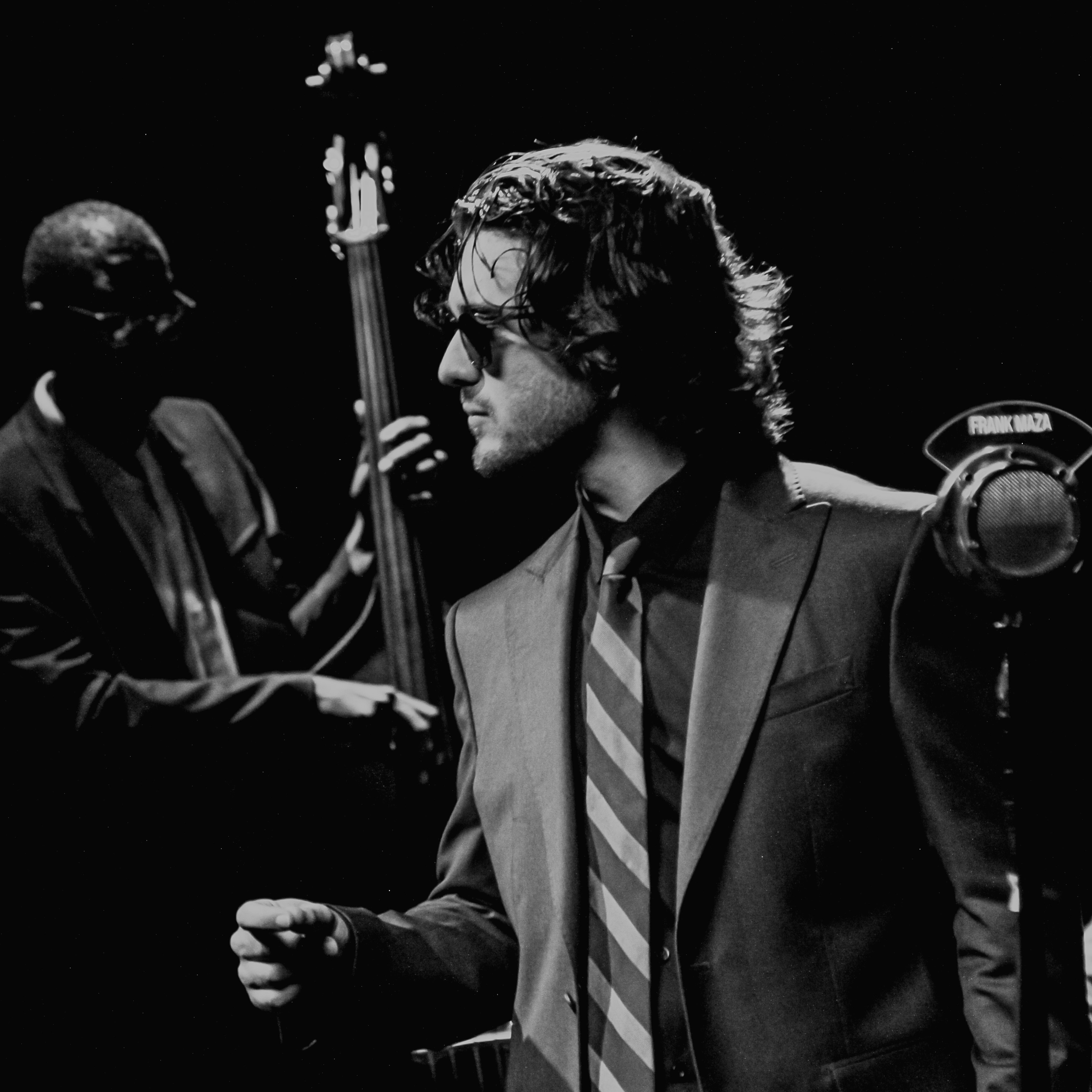 Frank Maza featuring Javier Limon