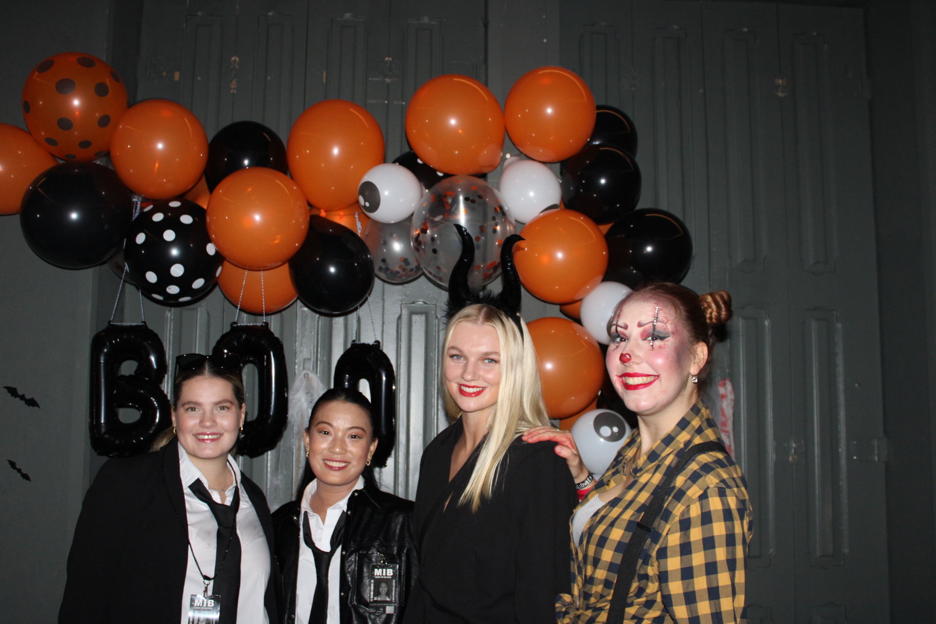 Halloween Haunts: Lisbon Pub Crawl Experience