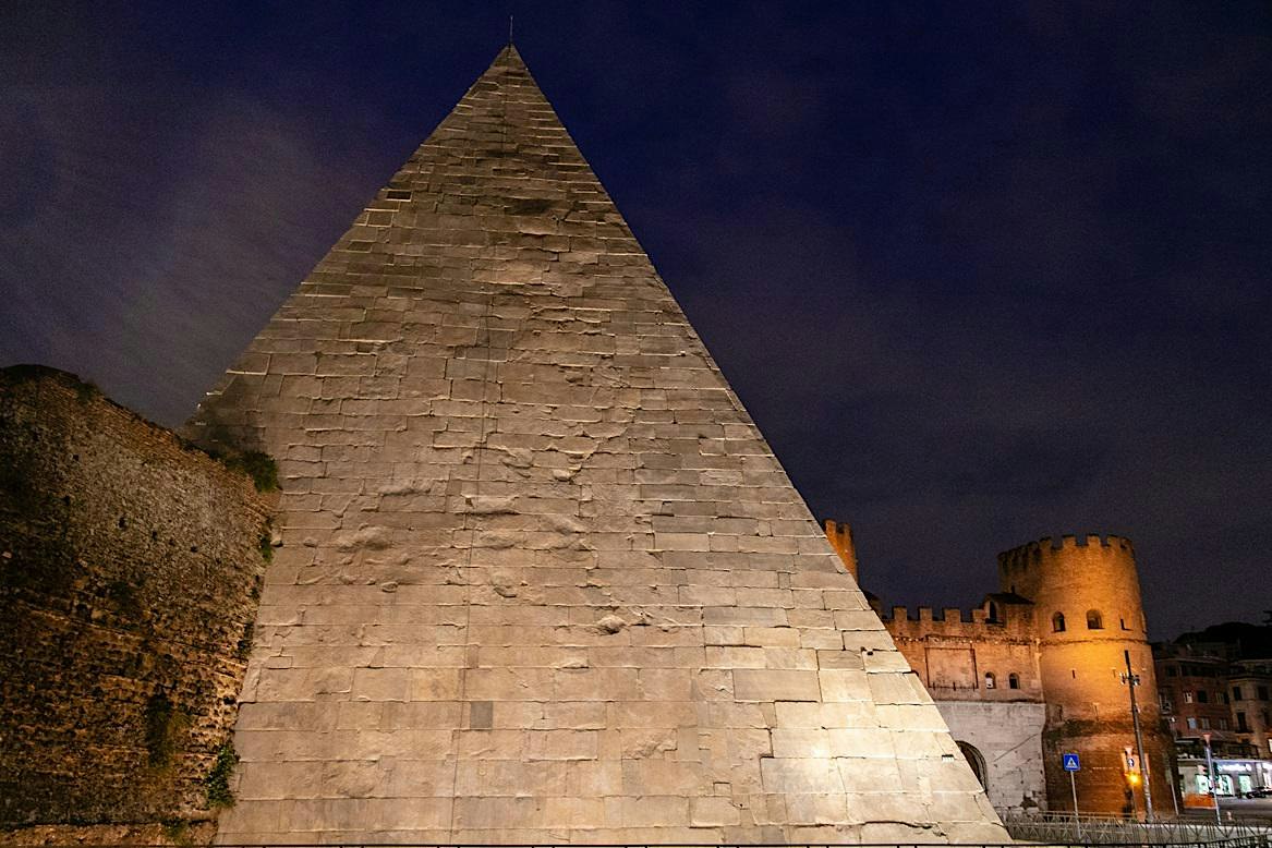 Visite guidate serali alla Piramide Cestia settembre 2026