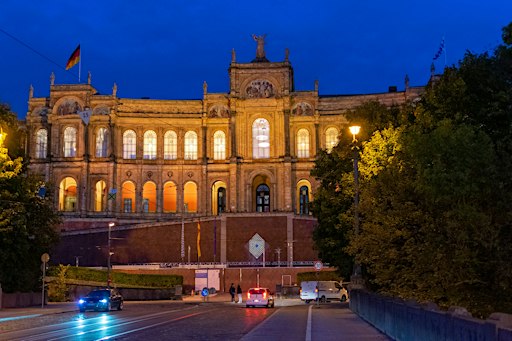 Besuch im Bayerischen Landtag – exklusive Führung mit MdL Kerstin Schreyer