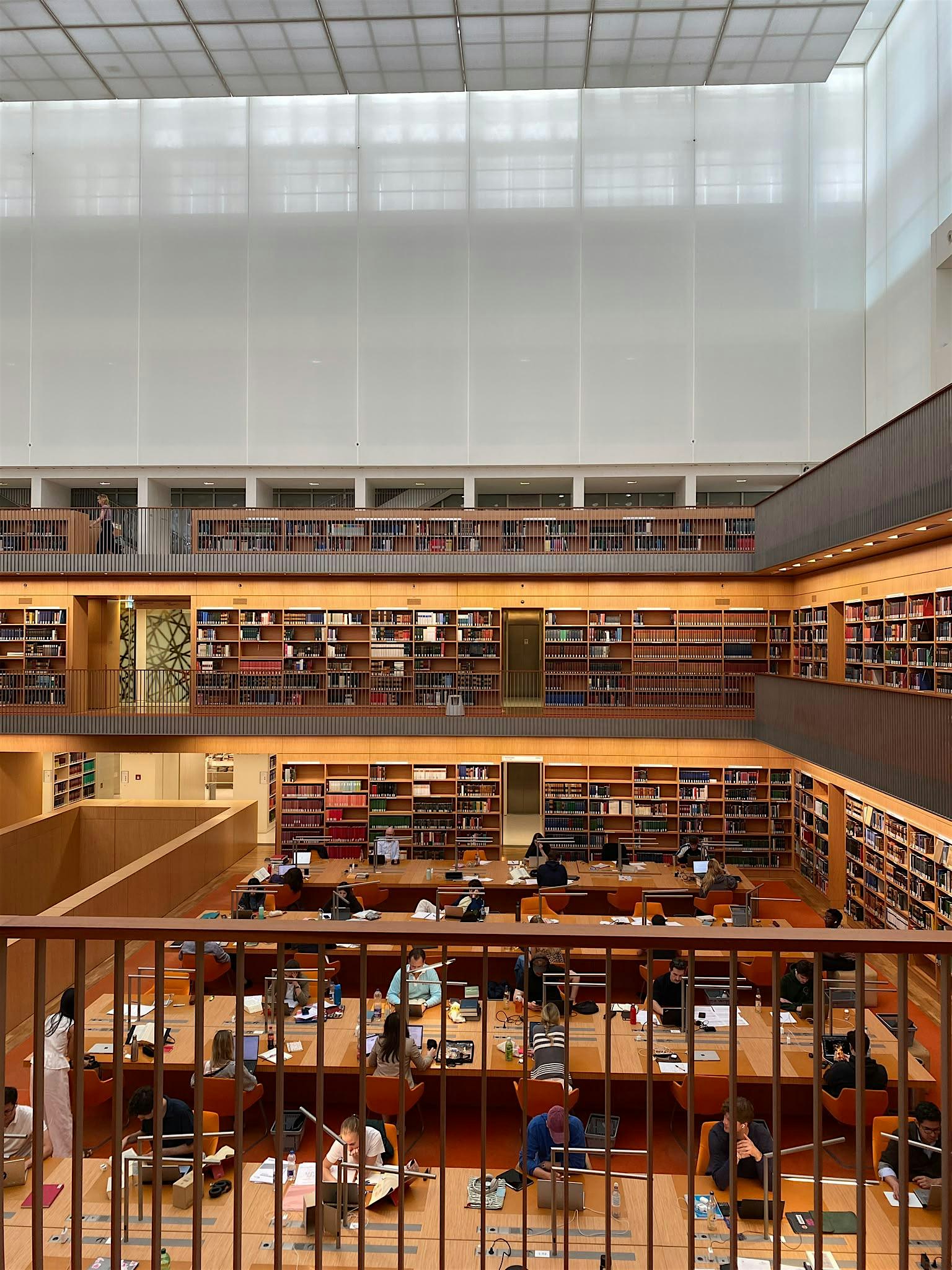 Stadtführung: Literatur und Architektur Unter den Linden