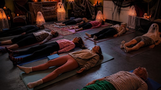 Imperfect Yoga Halloween Saturday Brunch Club: L'age d'or