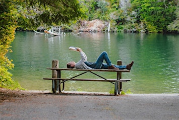 Reading hour (Porto)
