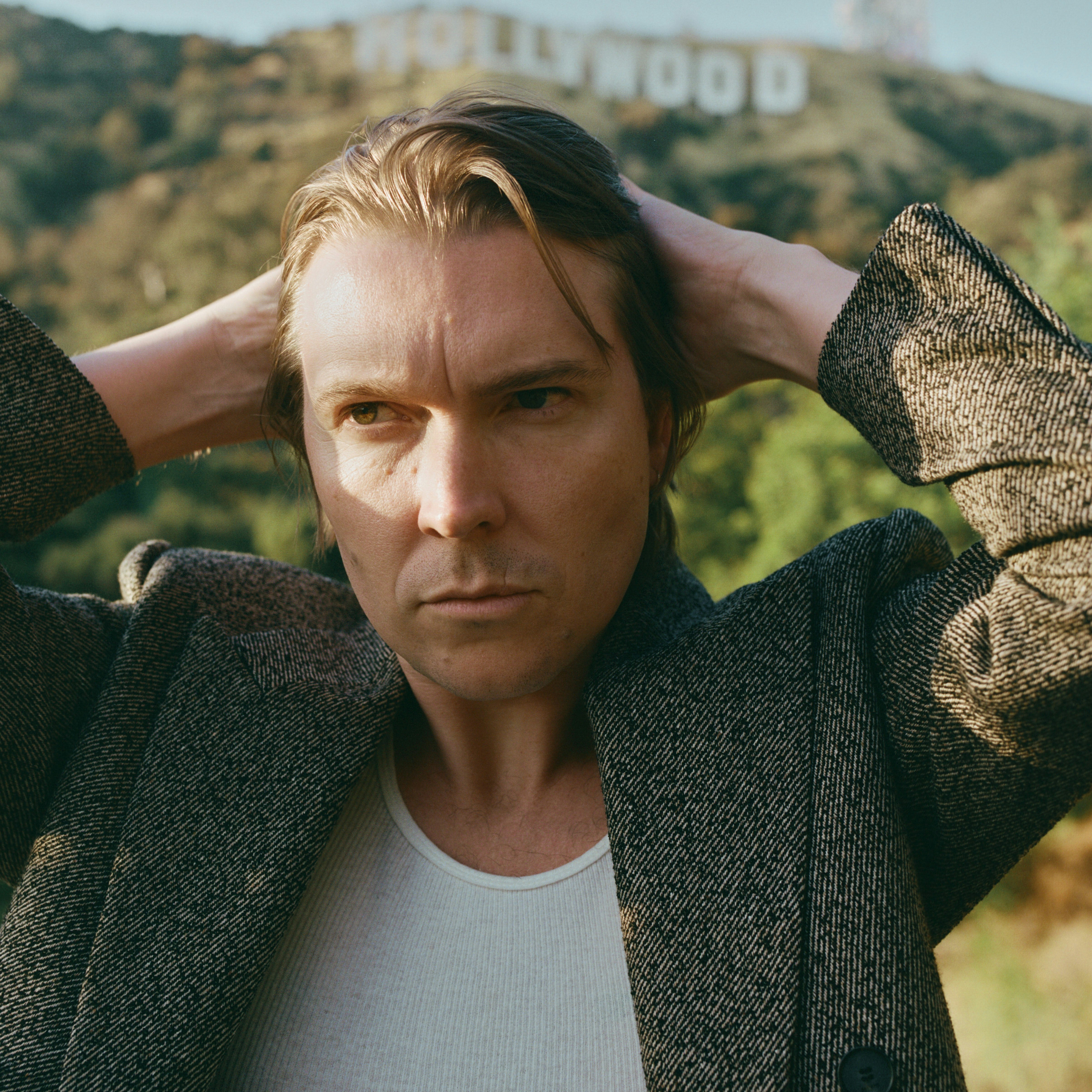 Alex Cameron, Josh da Costa