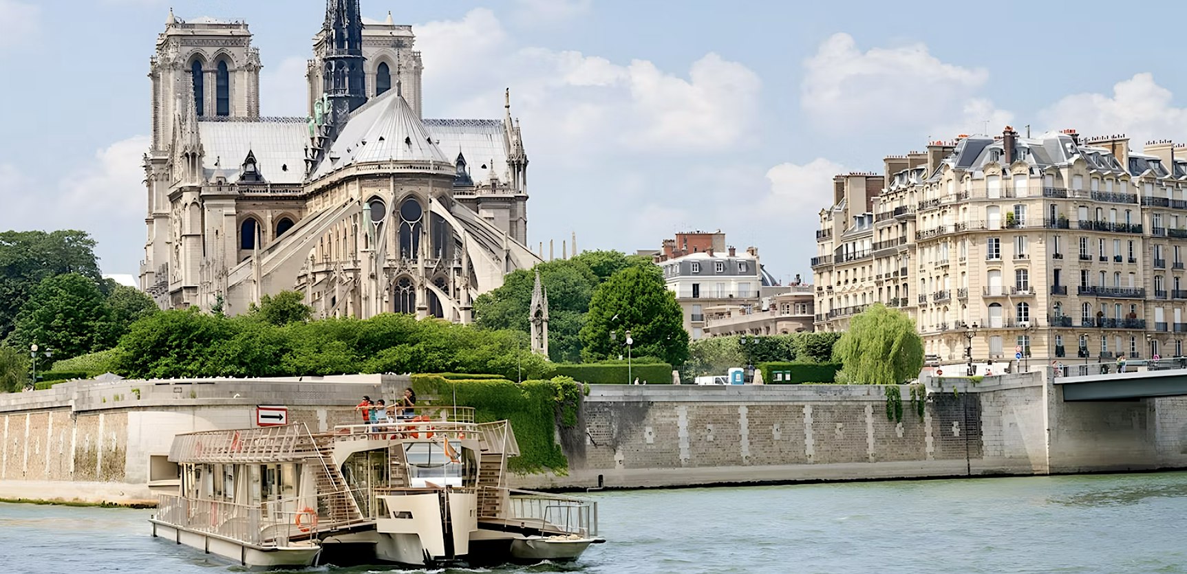 Paris Seine River Cruise | 1-Hour Sightseeing Boat Tour with Audio Guide