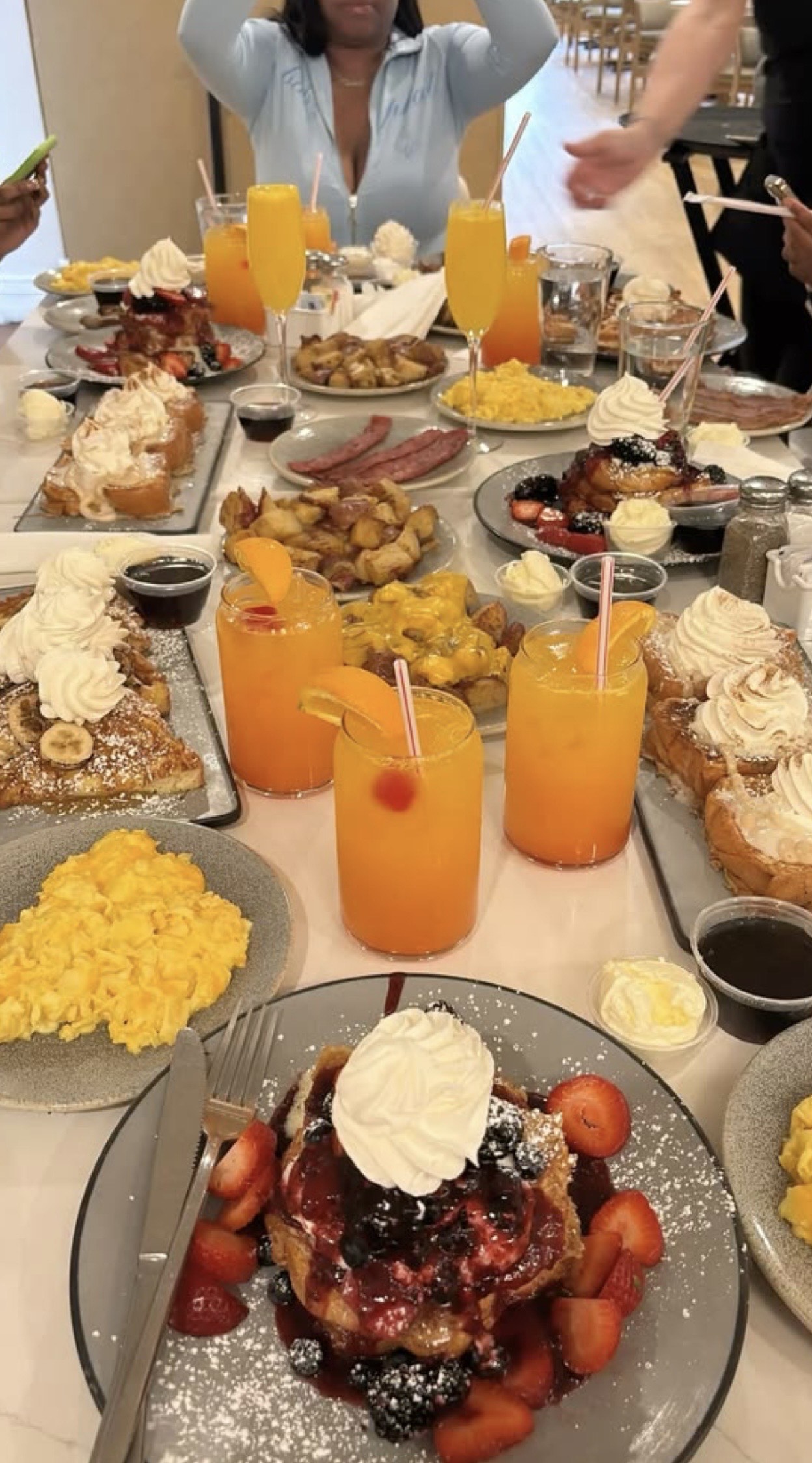 Weekend  Closing : Sunday Brunch