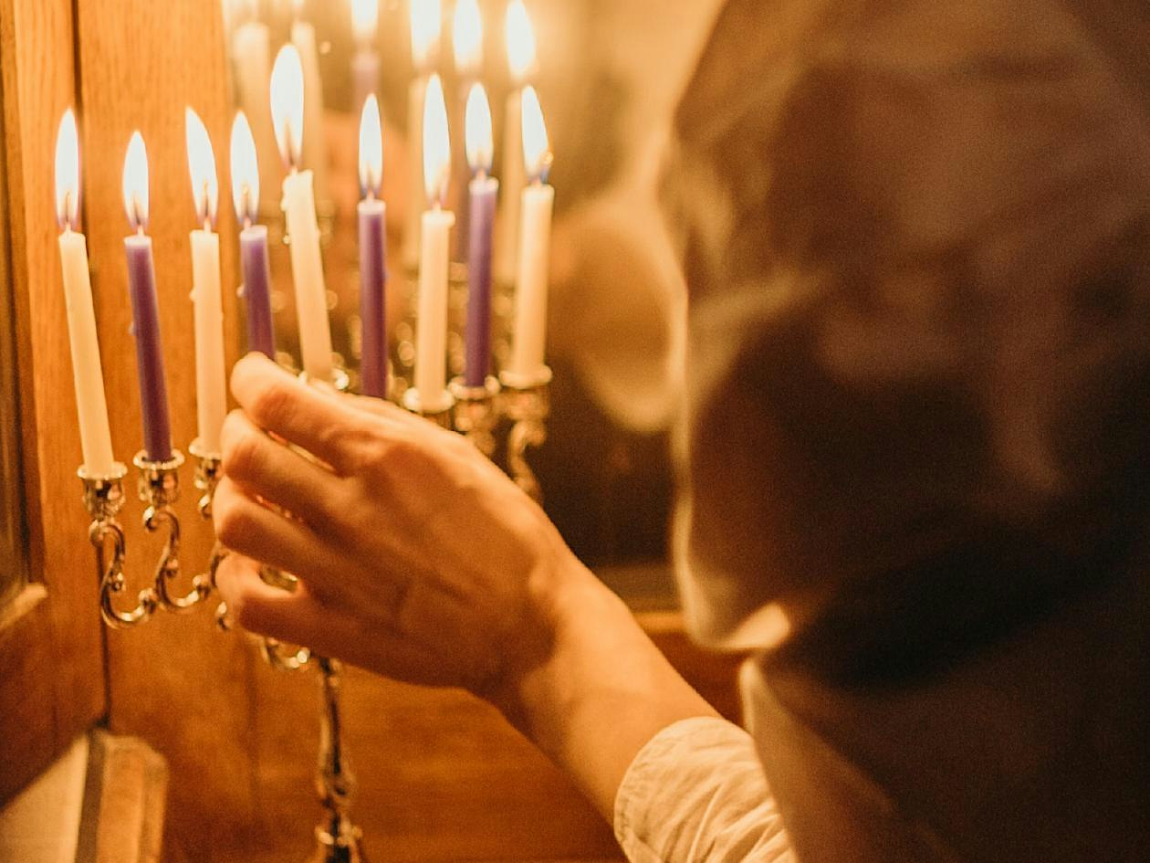 60+ Holiday Luncheon: Rejoice in the Light