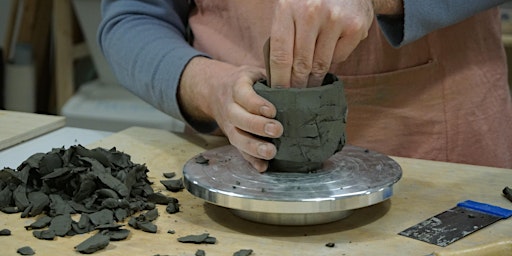 Hands in Clay – Workshop Creativo di Ceramica