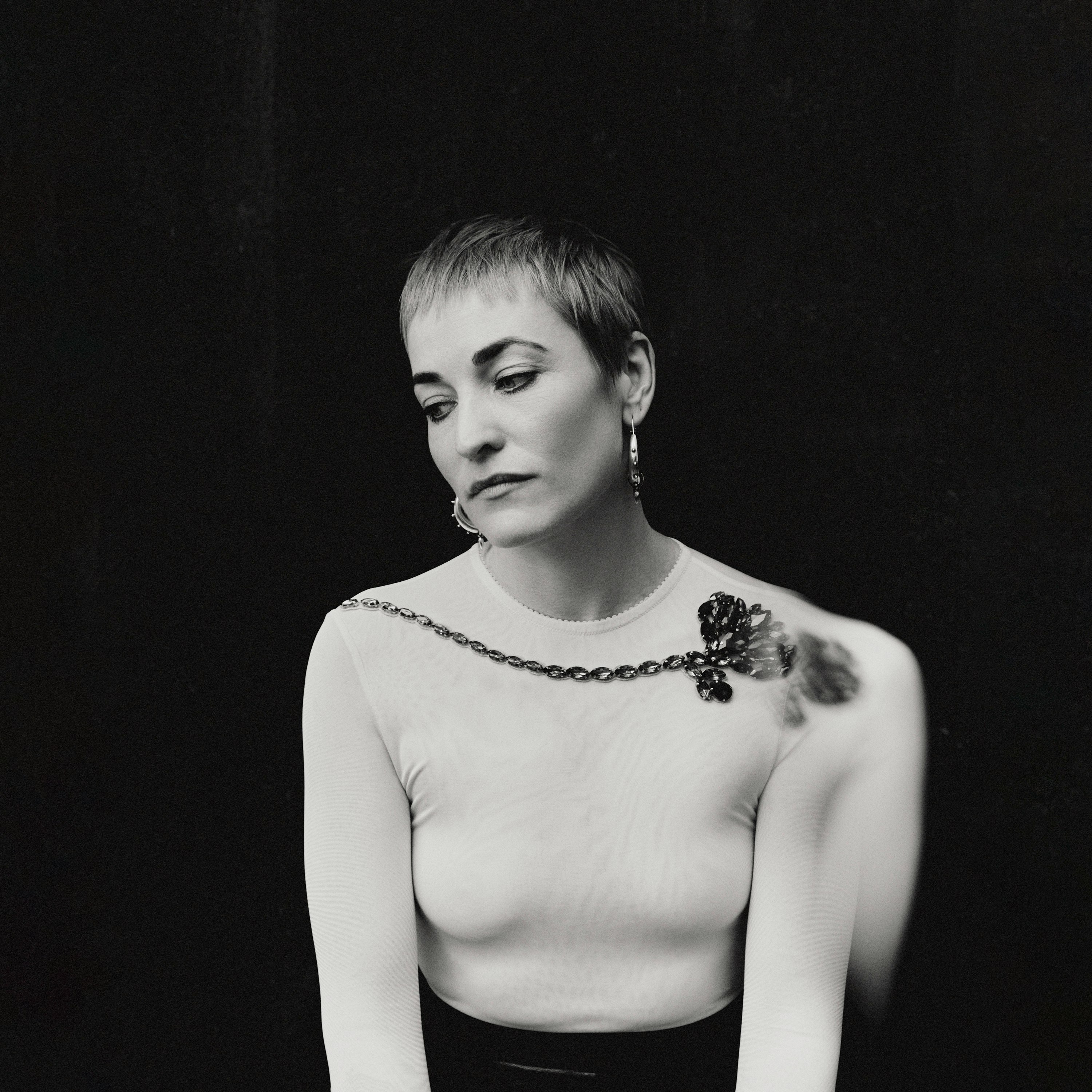 Radie Peat: Live + Signing