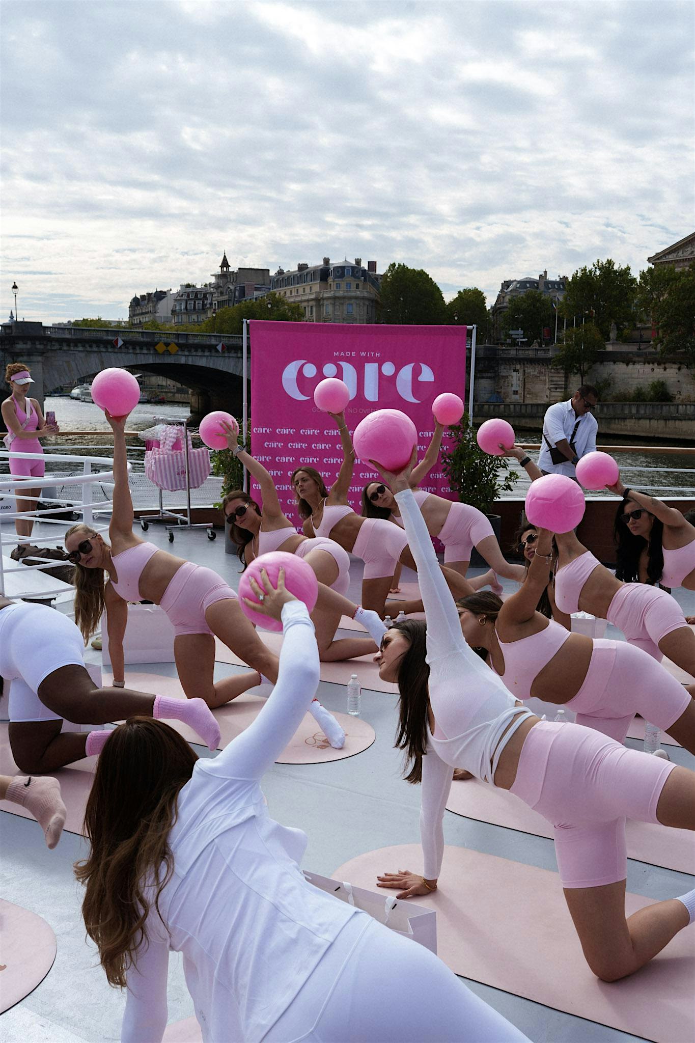 À FLOT PARIS  - Pilates cruise