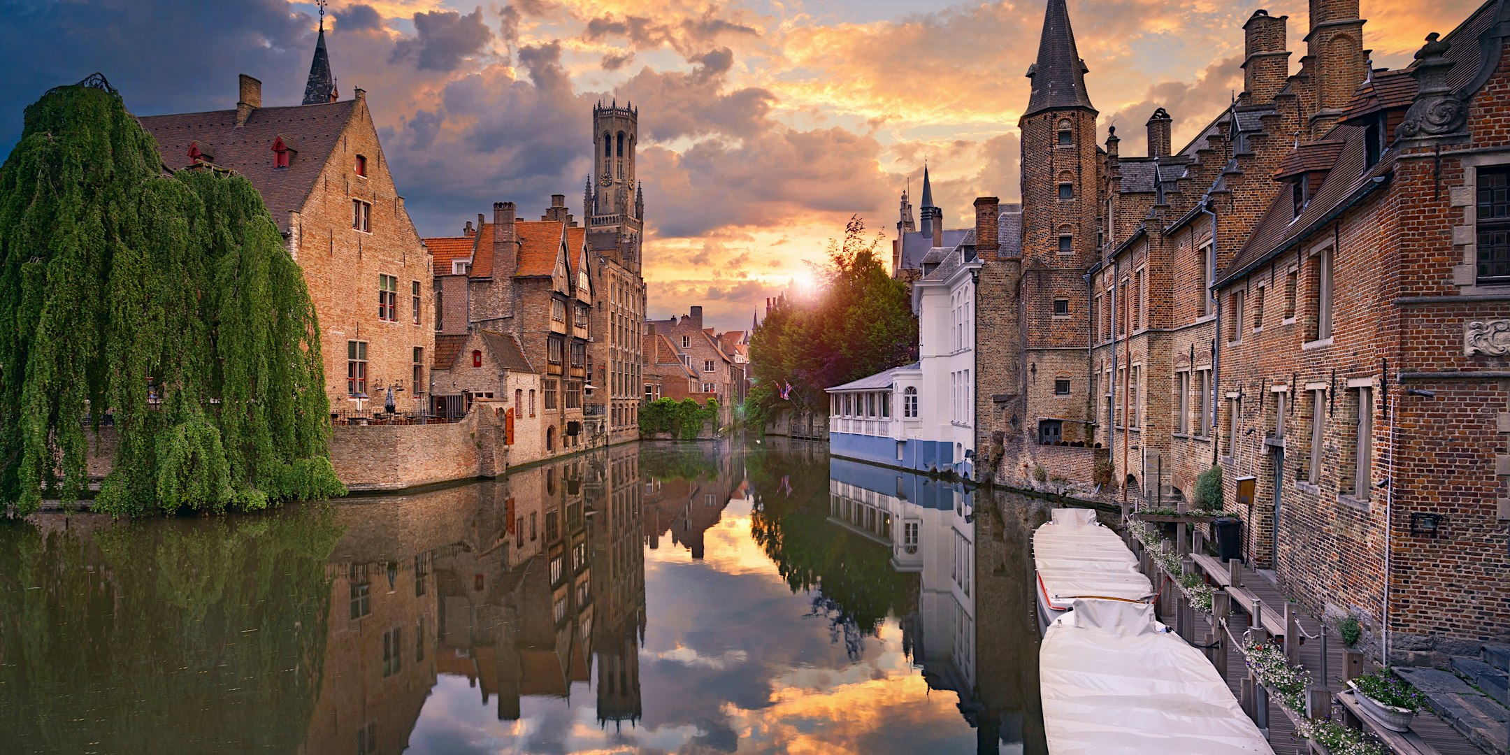 Unravel Bruges’ mysteries with our exciting outdoor escape game!