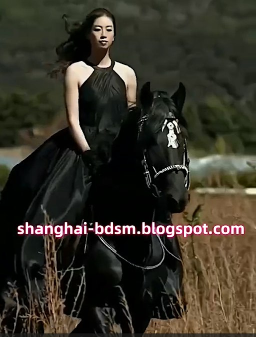 Shanghai Tower Tour With Fetish Guide Dominatrix Alessandra