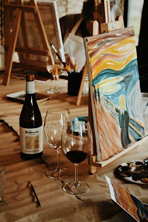 Paint & Sip bei Seventh Studios