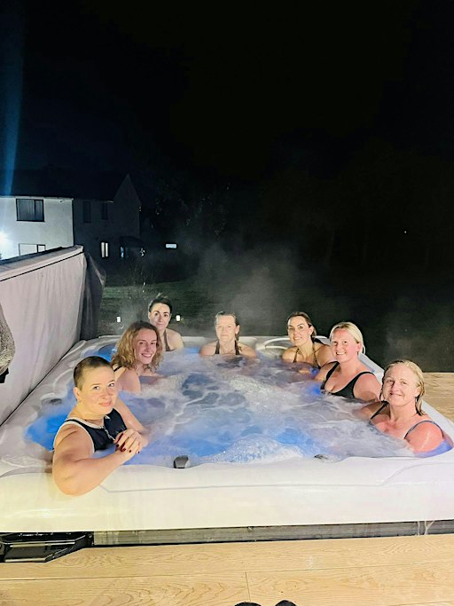 Women's Wind Down: Sauna, Hot Tub and Journaling