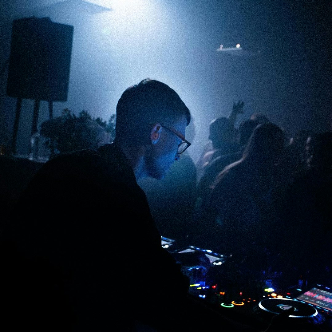 Pariah at Anfang