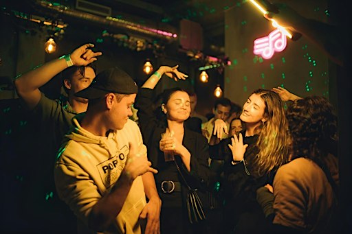 NEW YEARS EVE - PORTO CRAWL