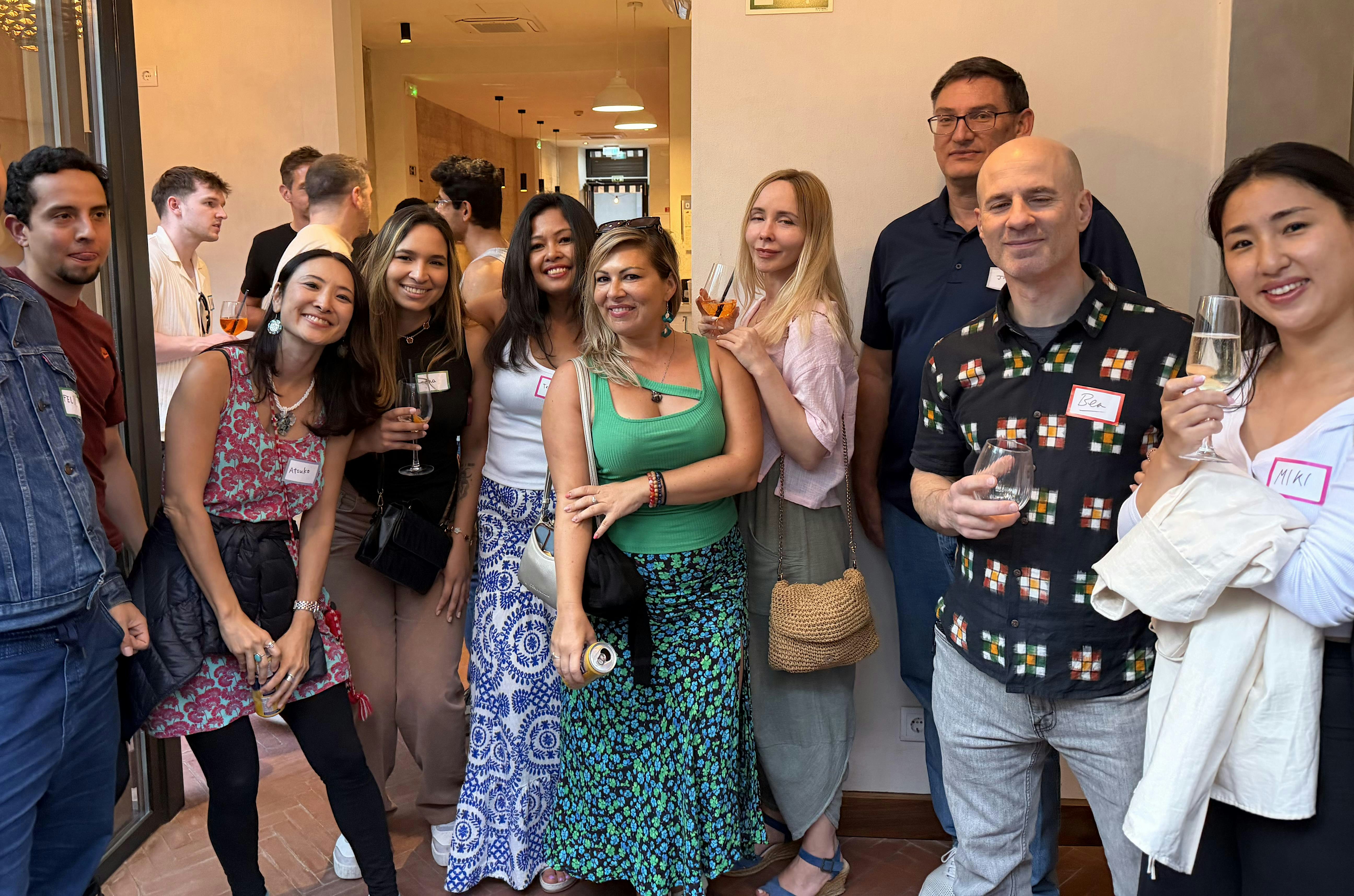 Sunday Social Happy Hour – Meet New Friends (Optional Dinner)