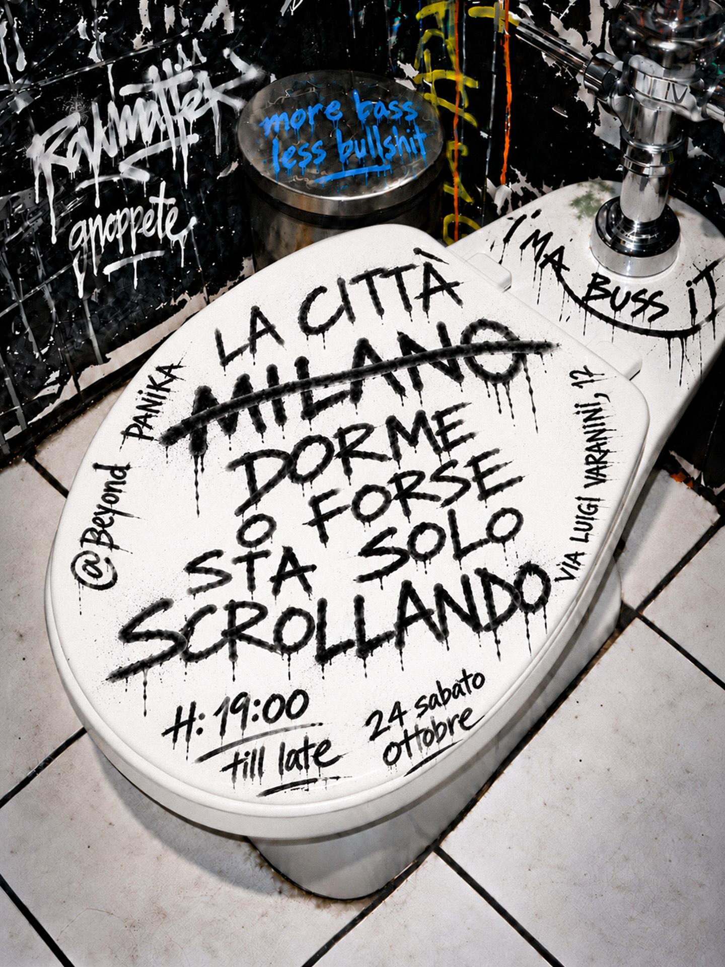 LA CITTÀ DORME O FORSE STA SOLO SCROLLANDO