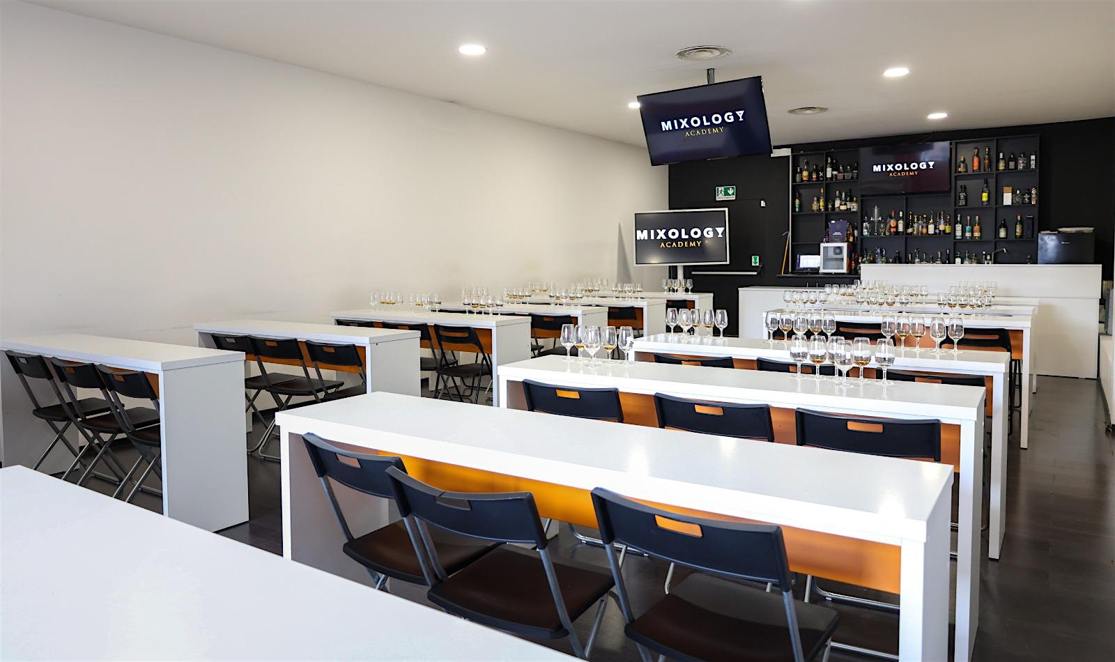 Whisky Tasting Experience by MIXOLOGY Academy