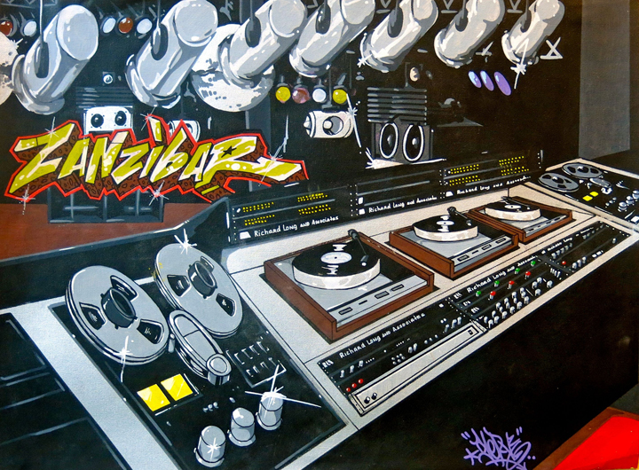 Bangkok Vinyl Minimal&Techno Sessions with MOODYBOOM / Highwire crew