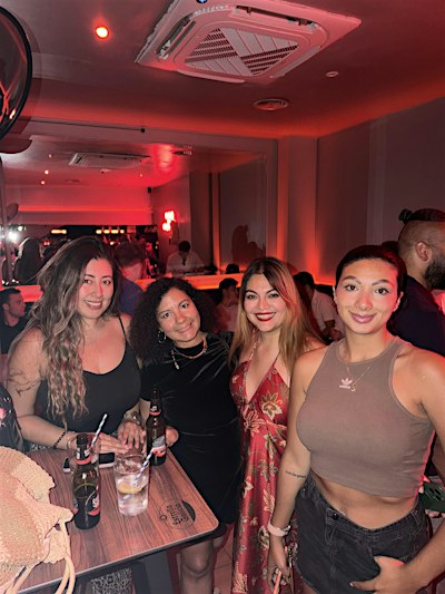 Barcelona Pub Crawl: 3 Hosted Bars + VIP Club Entry
