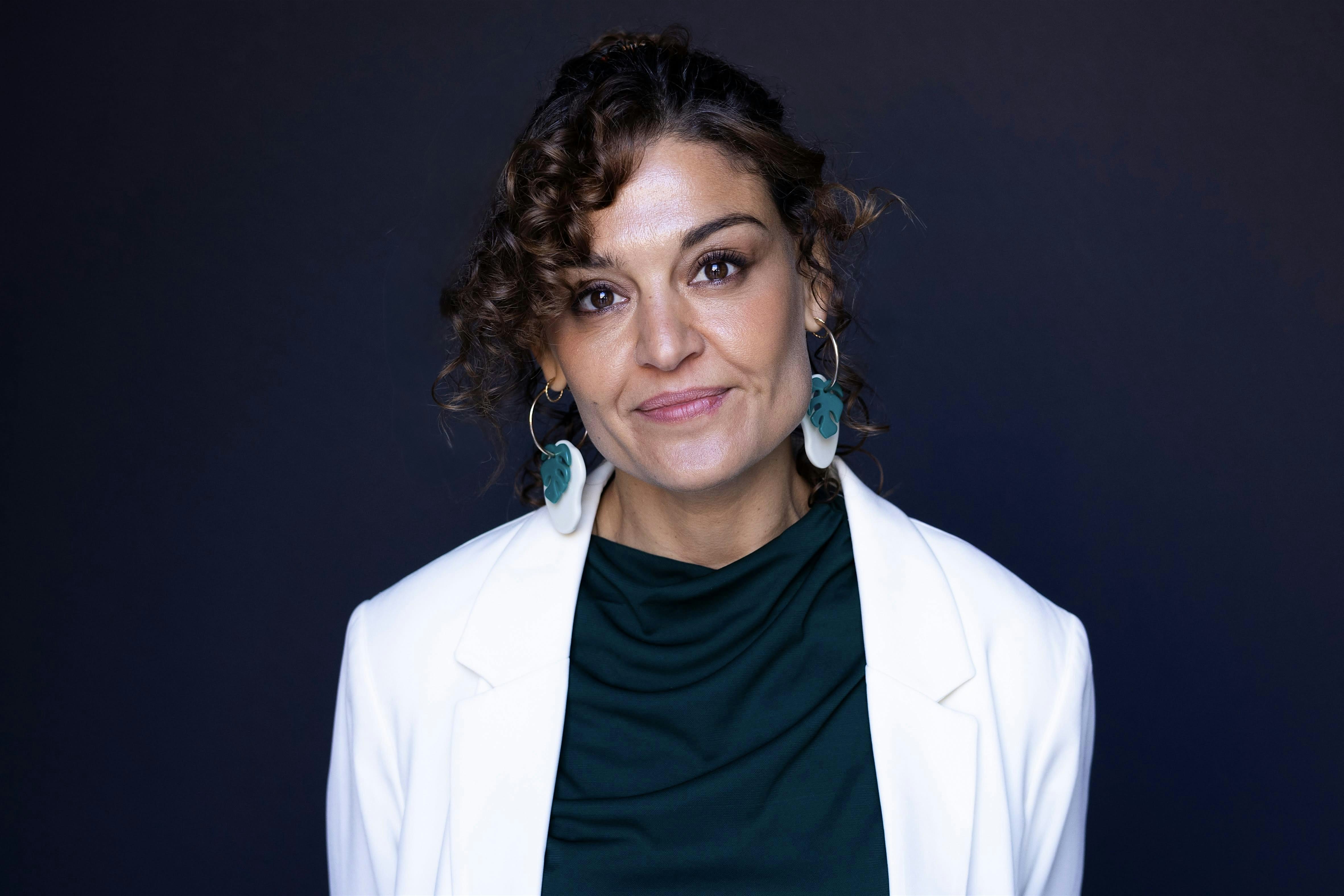 “Desde dónde miramos: una conversación íntima con la realidad”