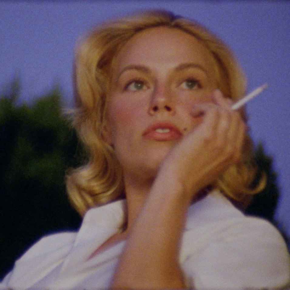 Ashe 'The Girl Of Your Dreams' Signing