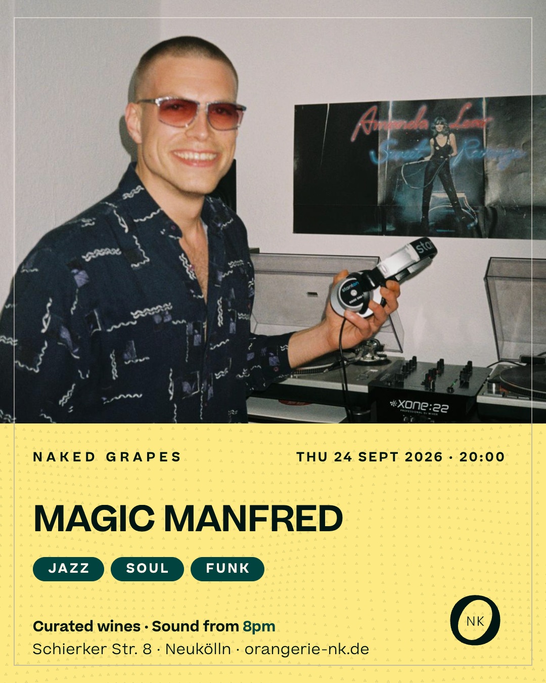 Naked Grapes with Magic Manfred