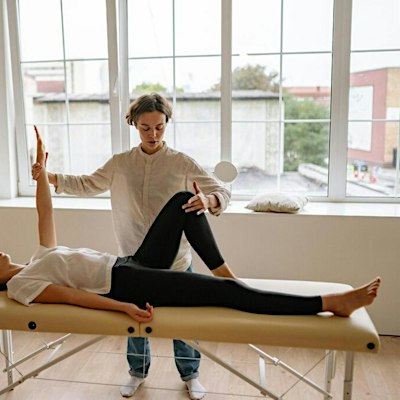 Massage Diploma Intro Class 按摩大专预科