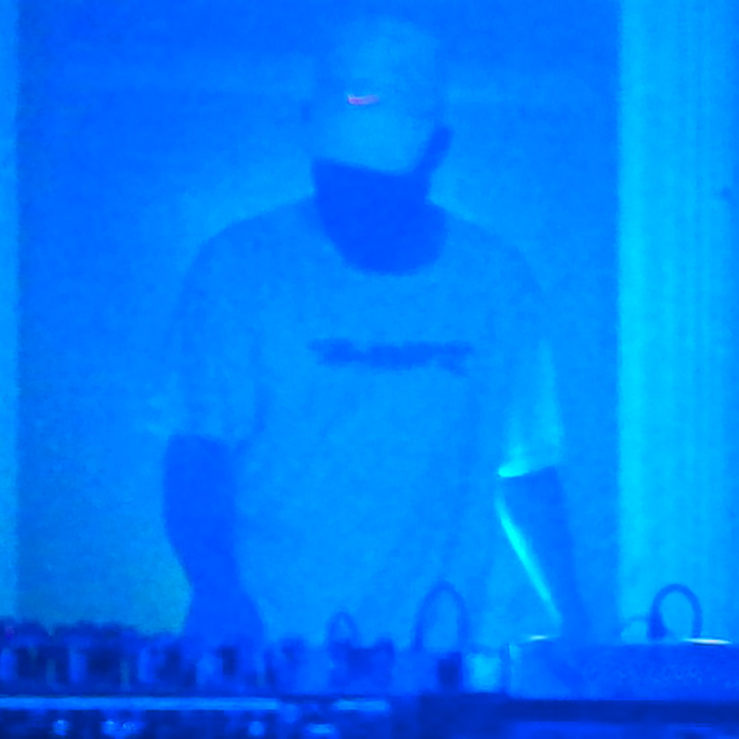Lexi, C3D-E (live)
